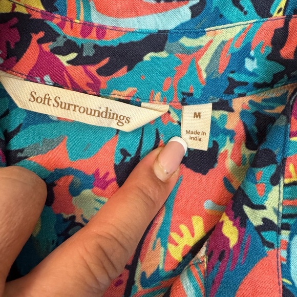 Soft Surroundings Vibrant Floral Coverup - Picture 4 of 17